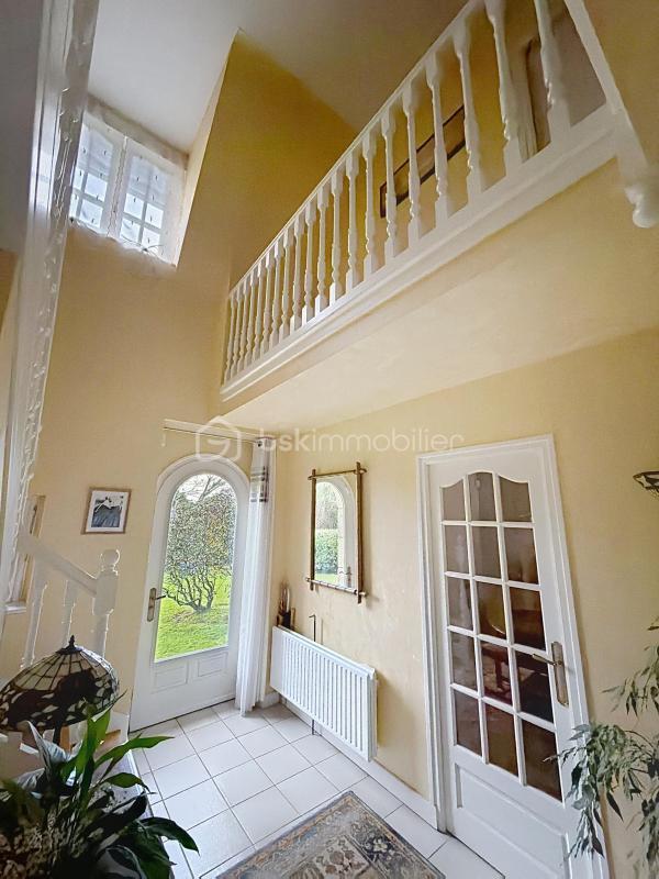 Maison - 167 m² - 7 pièces