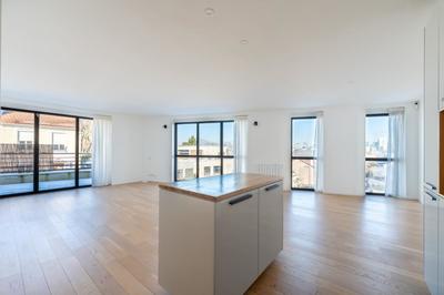 Appartement - 125 m² - 4 pièces