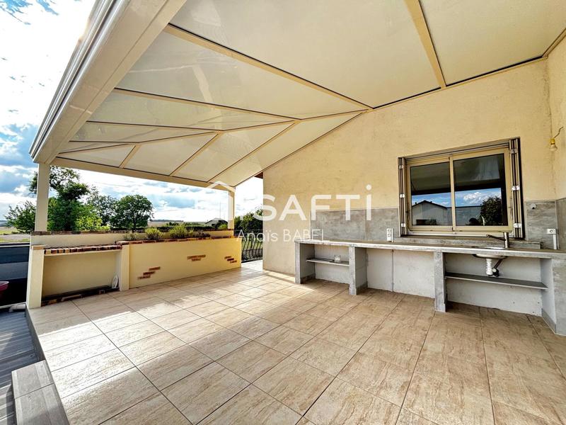 Maison - 207 m² - 9 pièces