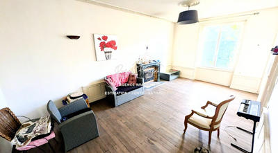 Maison - 95 m² - 5 pièces