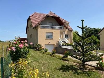 Maison - 200 m² - 7 pièces