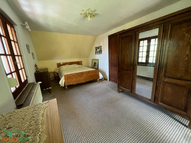 Propriété - 200 m² - 8 pièces