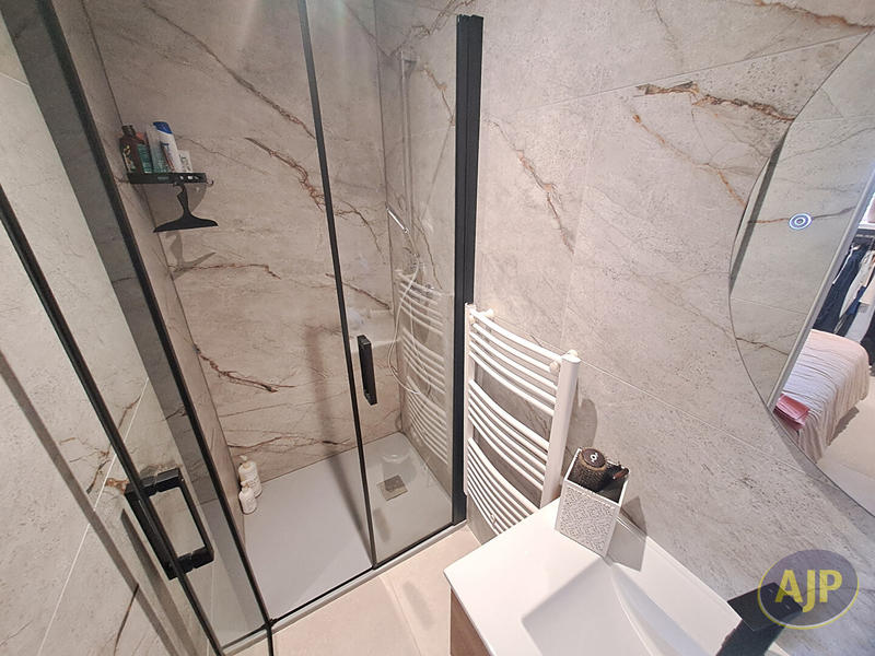 Maison - 87 m² - 4 pièces