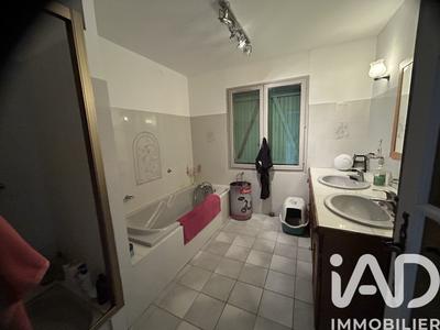 Maison - 275 m² - 7 pièces