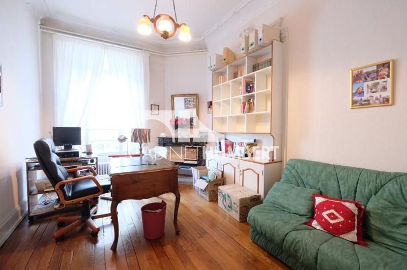 Appartement - 231 m² - 7 pièces