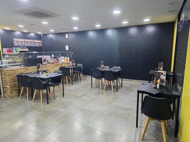 Local commercial - 80 m² - 3 pièces