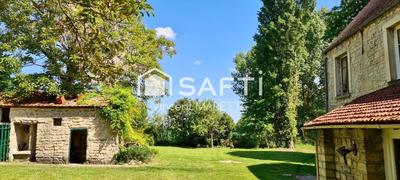 Maison - 280 m² - 8 pièces