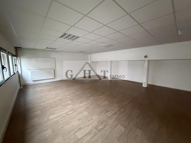 Local commercial - 311 m²
