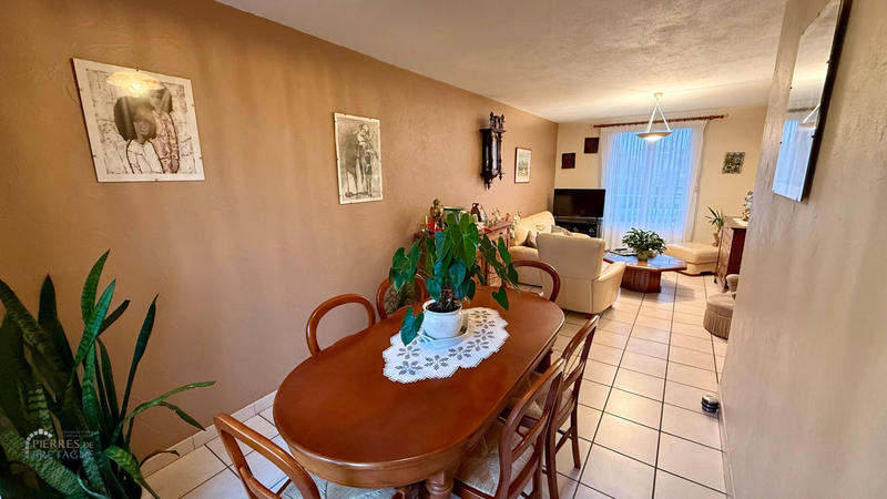 Maison - 92 m² - 5 pièces