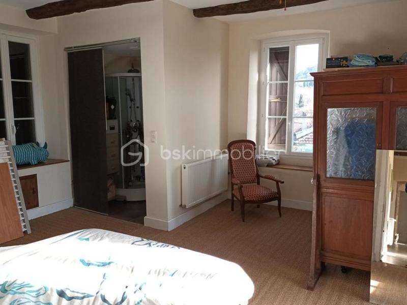 Maison - 177 m² - 9 pièces