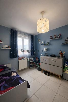 Appartement - 79 m² - 4 pièces