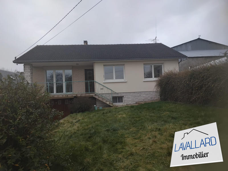 Maison traditionnelle - 90 m² - 5 pièces