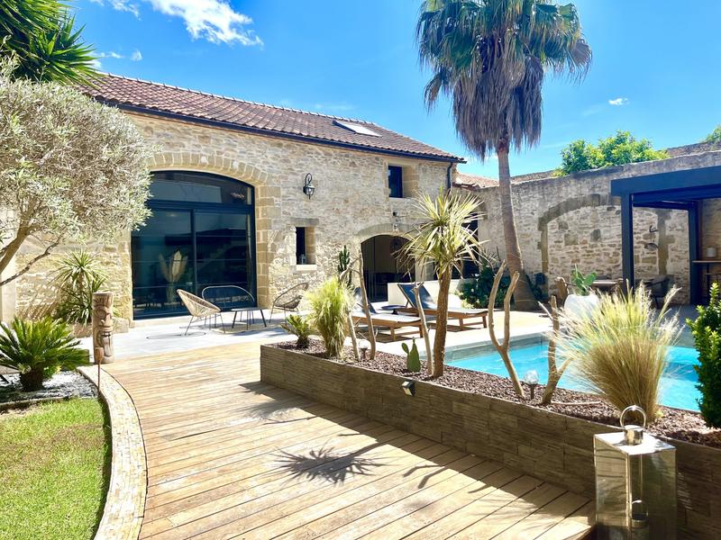 Maison - 321 m² - 11 pièces