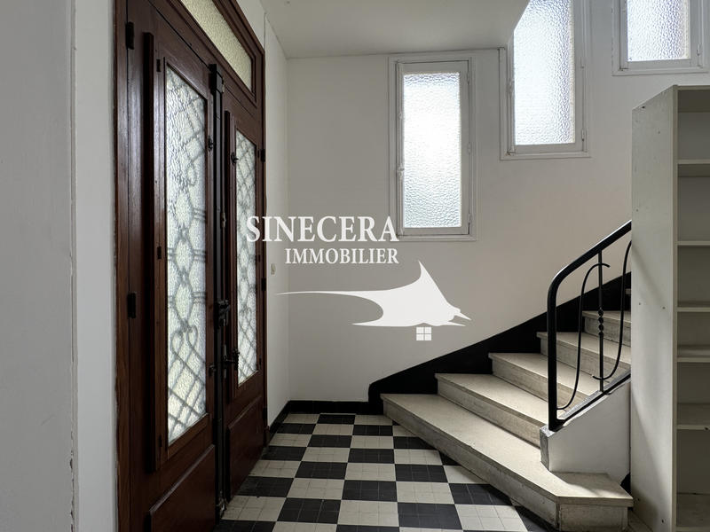 Propriété - 600 m² - 16 pièces