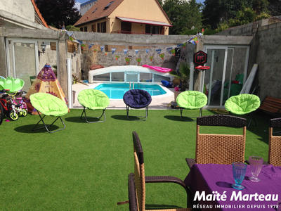 Maison - 180 m² - 9 pièces