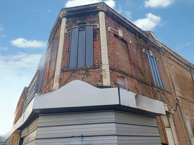 Local commercial - 145 m² - 5 pièces