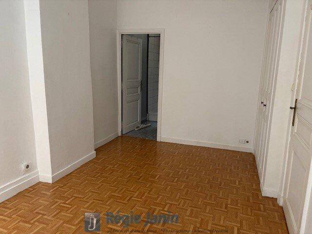 Appartement - 80 m² - 2 pièces