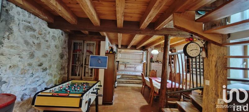 Maison - 212 m² - 12 pièces