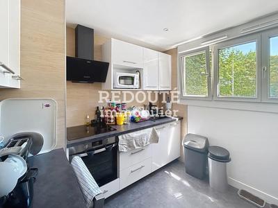 Appartement - 64 m² - 4 pièces