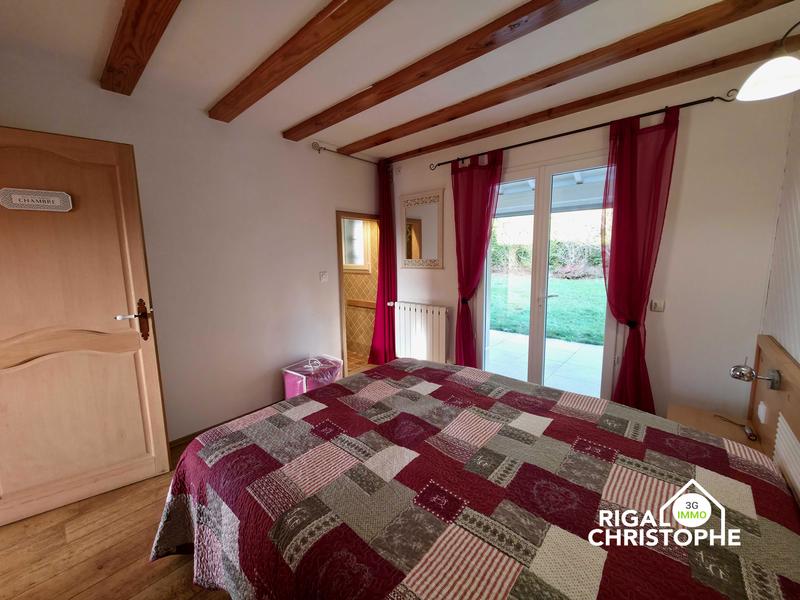 Maison - 200 m² - 9 pièces