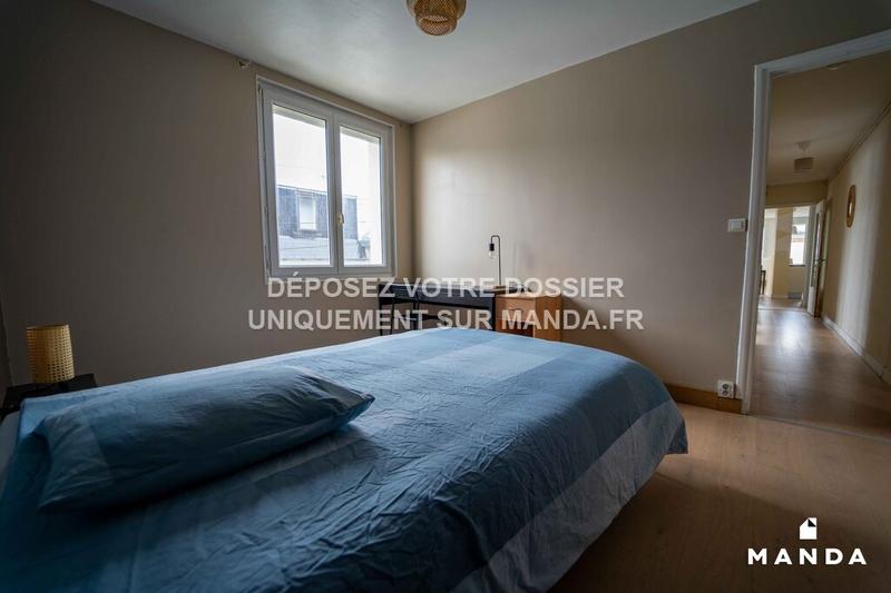 Chambre - 10 m² - 6 pièces