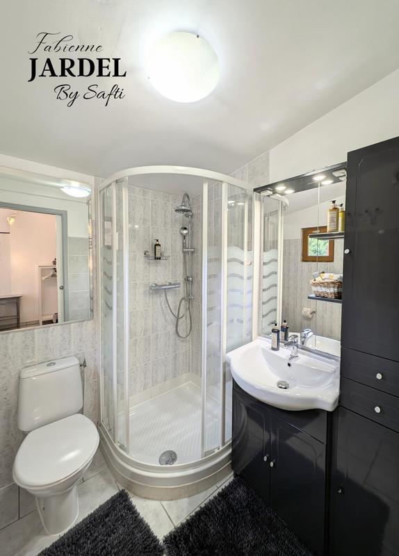 Maison - 292 m² - 10 pièces