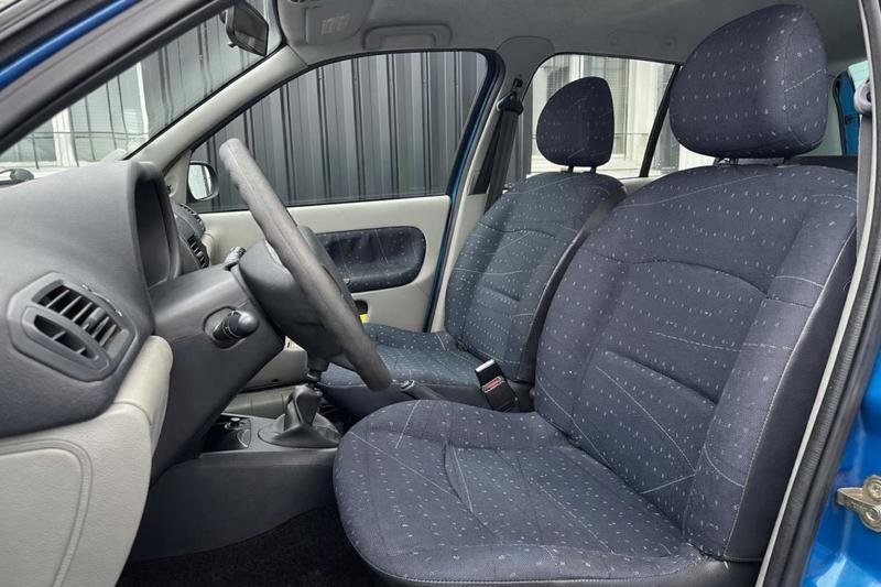 Renault Clio II 5p Phase 2 1.2 i 75cv