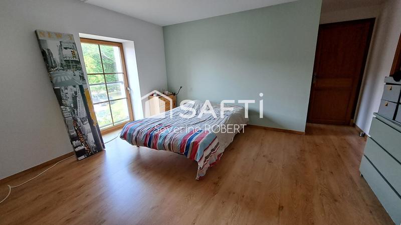 Maison - 232 m² - 8 pièces