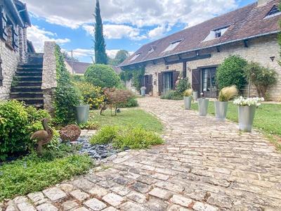 Longère - 355 m² - 14 pièces