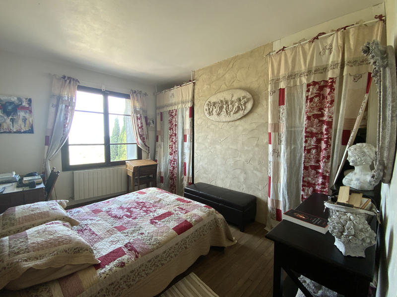 Maison - 205 m² - 6 pièces