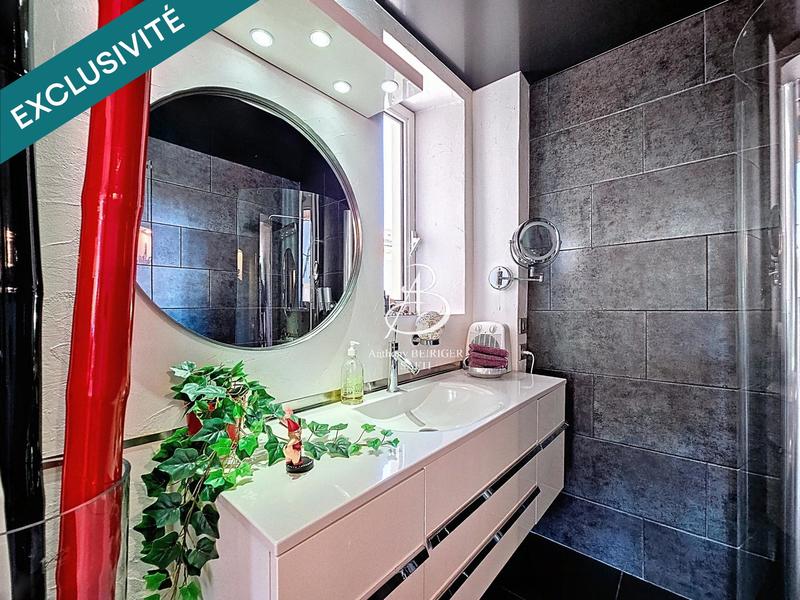 Maison - 280 m² - 12 pièces