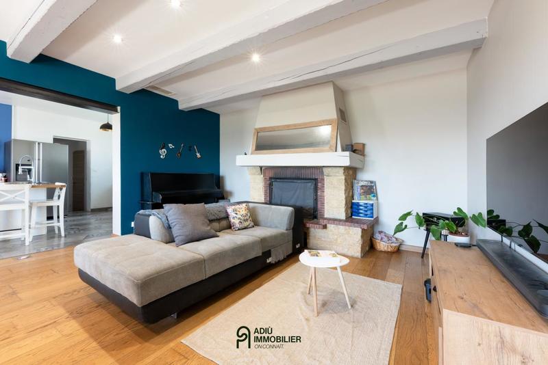 Propriété - 252 m² - 5 pièces