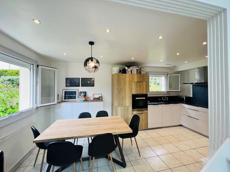 Maison - 93 m² - 4 pièces