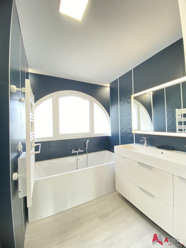 Appartement - 120 m² - 6 pièces