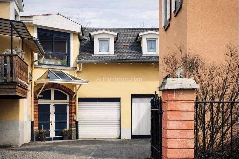 Appartement - 135 m² - 6 pièces