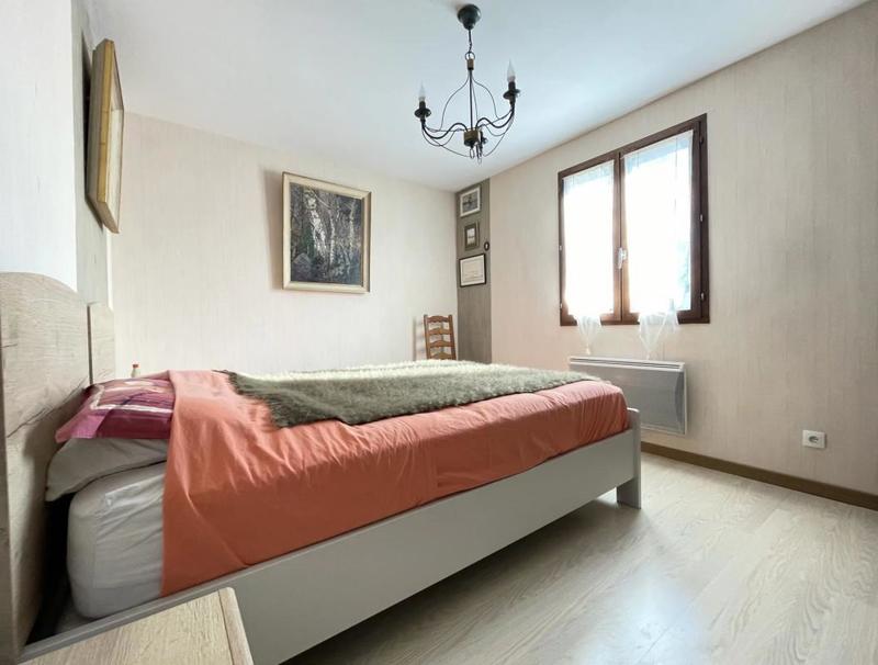 Maison - 163 m² - 9 pièces