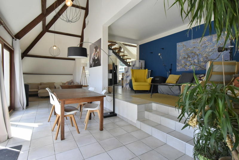 Maison - 190 m² - 6 pièces