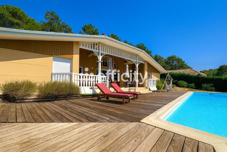 Maison - 140 m² - 5 pièces