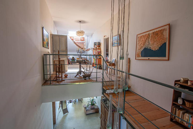 Maison - 280 m² - 9 pièces