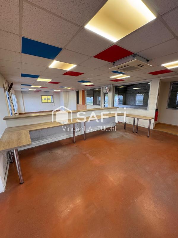 Local commercial - 450 m² - 2 pièces