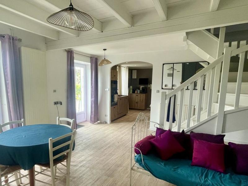 Maison - 171 m² - 8 pièces