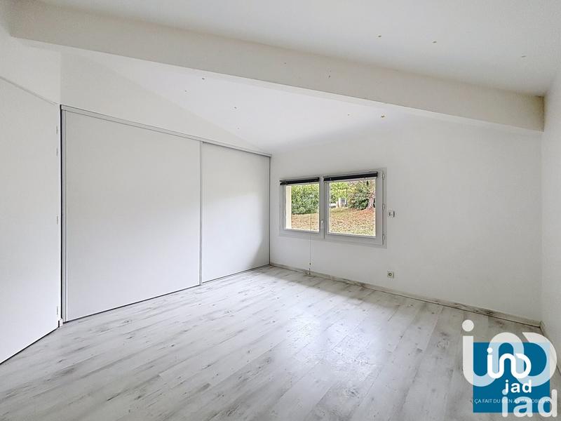 Maison de maîtres - 180 m² - 10 pièces