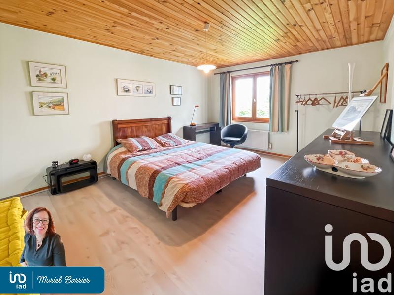 Maison - 208 m² - 8 pièces