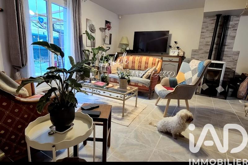 Maison - 90 m² - 5 pièces