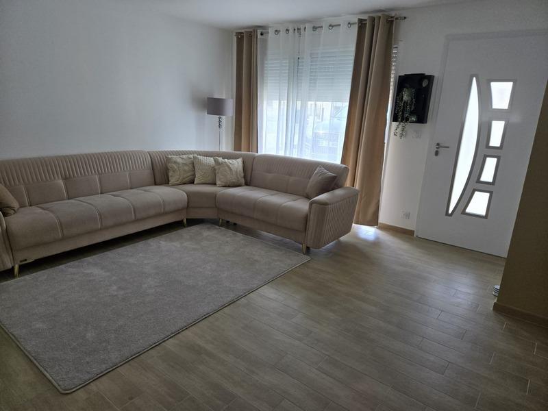 Maison - 95 m² - 7 pièces