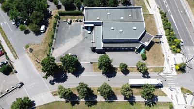 Local d'activités - 990 m²