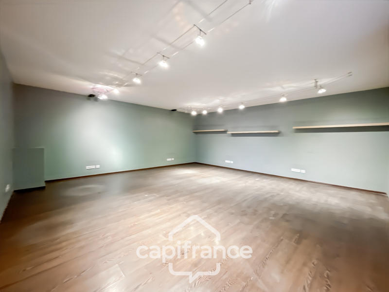 Bureau - 321 m² - 321 pièces