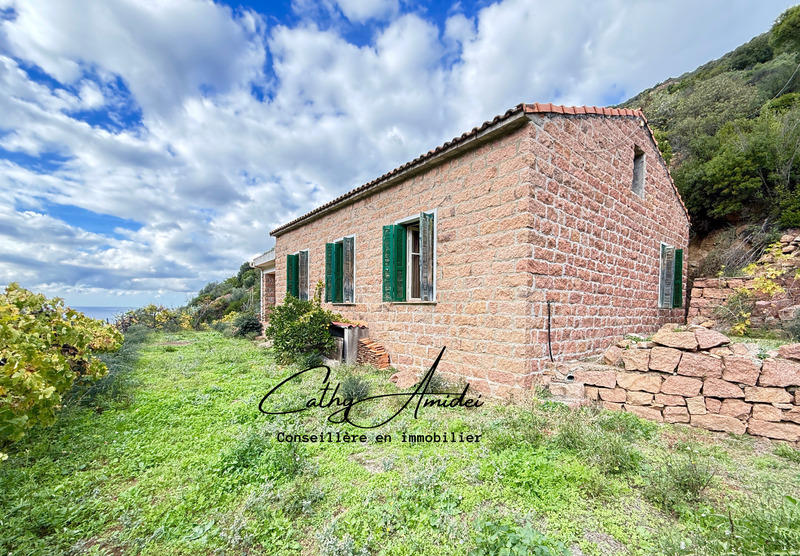 Maison - 96 m² - 4 pièces