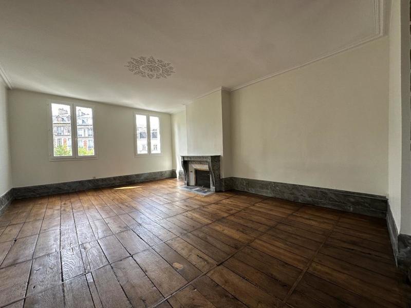 Appartement ancien - 150 m² - 5 pièces