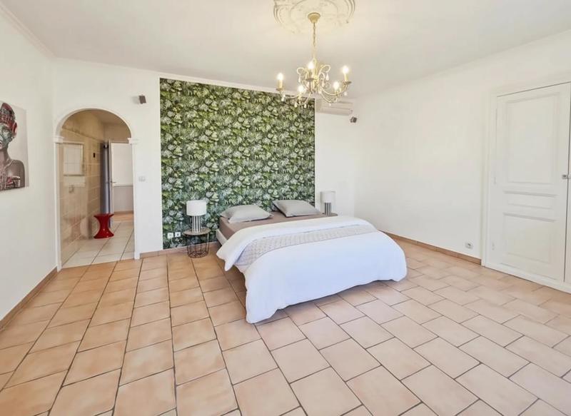 Appartement - 197 m² - 5 pièces